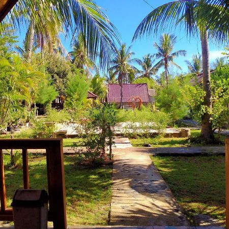 Tunai Cottages Gili Meno Luaran gambar