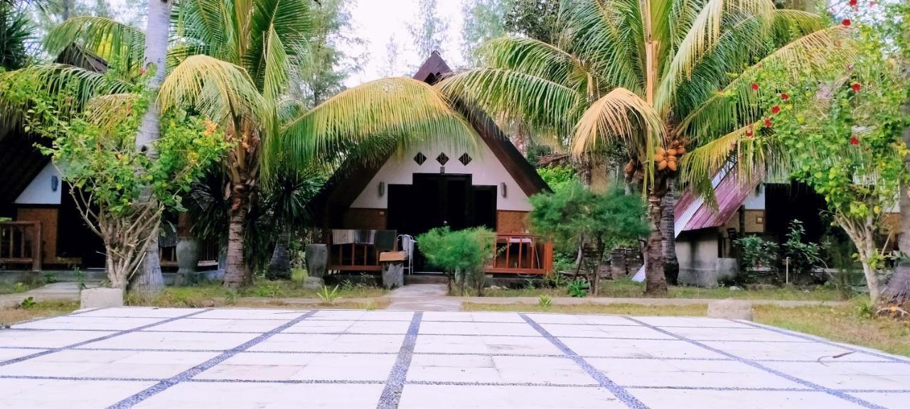 Tunai Cottages Gili Meno Luaran gambar