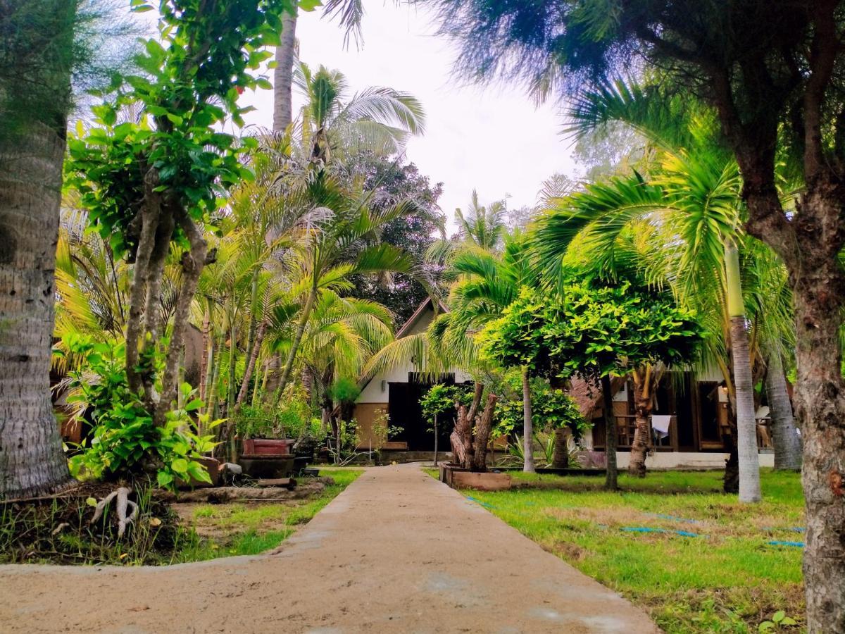 Tunai Cottages Gili Meno Luaran gambar