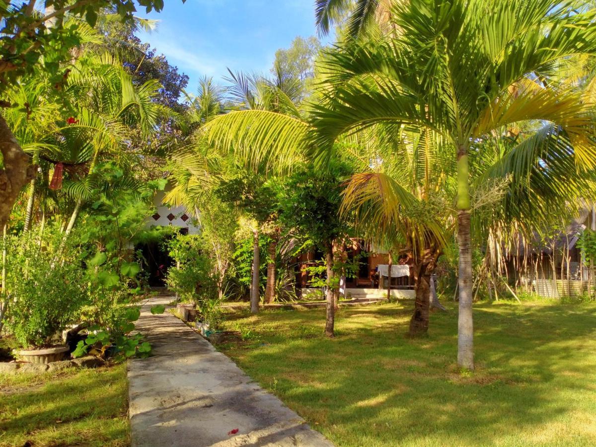Tunai Cottages Gili Meno Luaran gambar