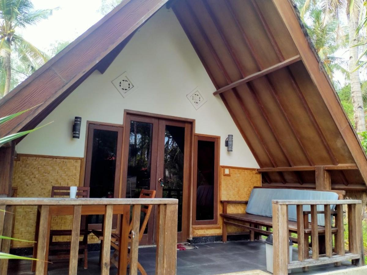 Tunai Cottages Gili Meno Luaran gambar